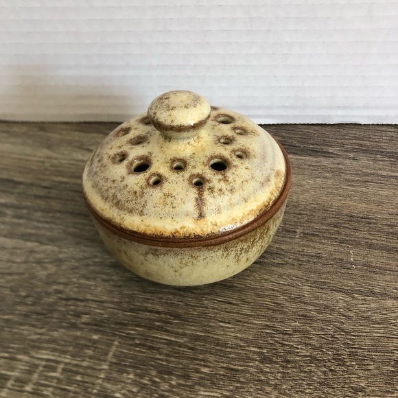 Handmade Pottery Garlic Keeper - Picture 4 of 13